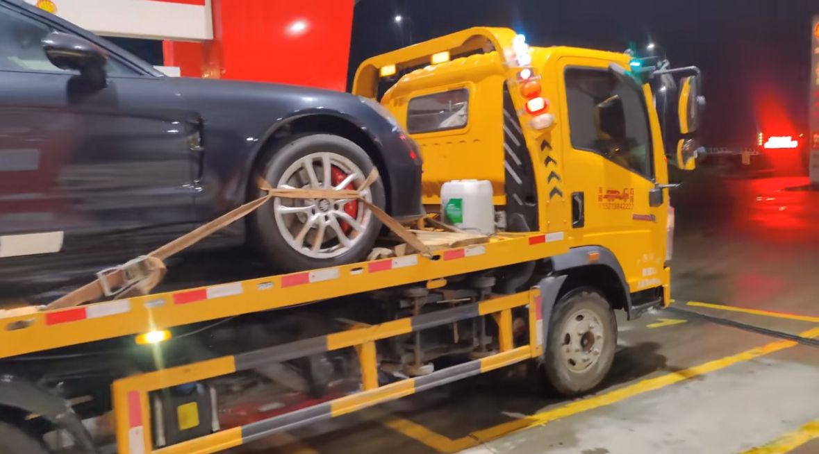 龙湾区行车途中遇到突发状况该如何呼叫道路救援？